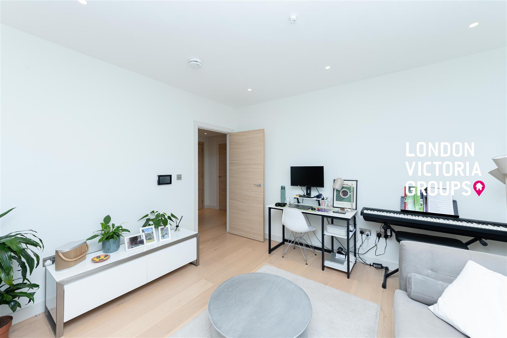 1 bed property in Ebury Apartments, 1B Sutherland Street, London